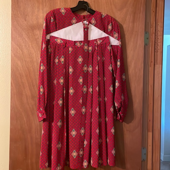 Dresses & Skirts - Evan Picone vintage Beautiful festive 3 piece skirt set. (Mlb)